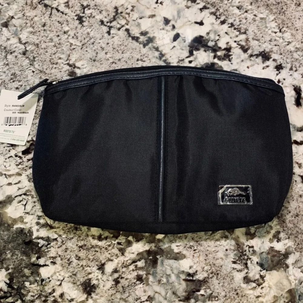 Roots Toiletries Bag‎ NWT
